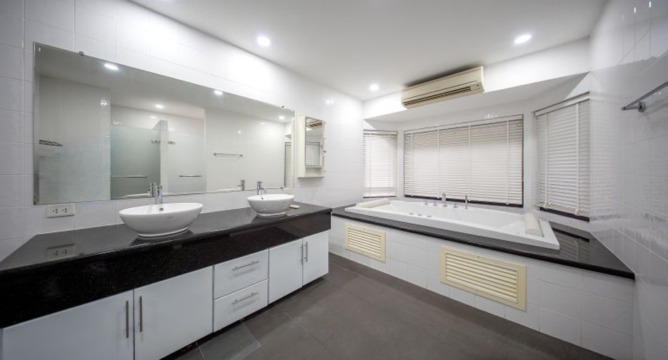 À vendre 4 chambres maison à East Pattaya, Pattaya
