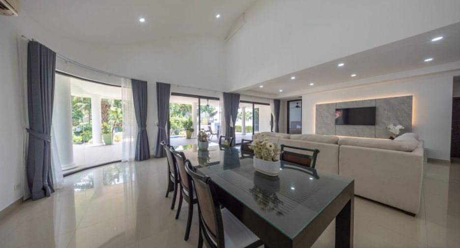 À vendre 4 chambres maison à East Pattaya, Pattaya