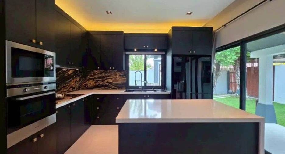 For sale 3 bedrooms house in Huay Yai, Pattaya
