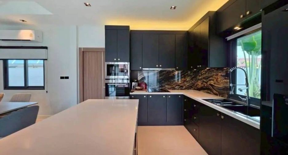 For sale 3 bedrooms house in Huay Yai, Pattaya