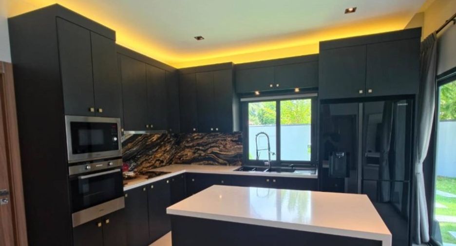 For sale 3 bedrooms house in Huay Yai, Pattaya