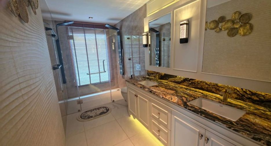 For sale 3 bedrooms house in Huay Yai, Pattaya