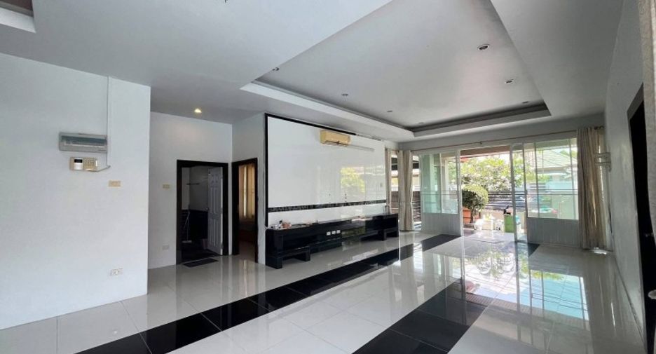 Casa en venta de 3 habitaciones en Huay Yai, Pattaya