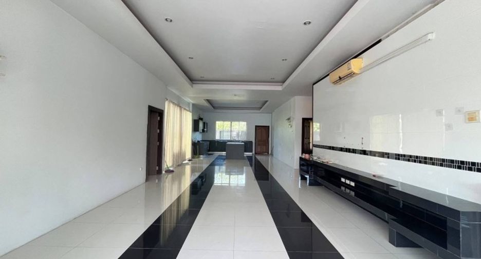 Casa en venta de 3 habitaciones en Huay Yai, Pattaya