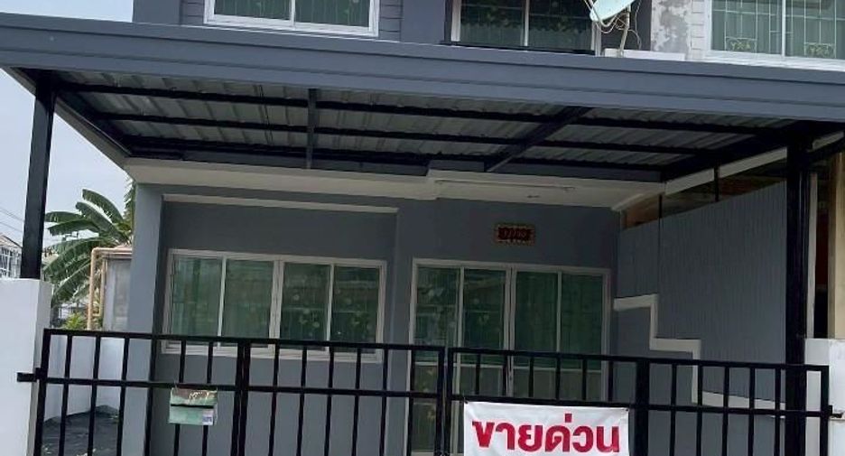 For sale 3 bedrooms townhouse in Sai Mai, Bangkok