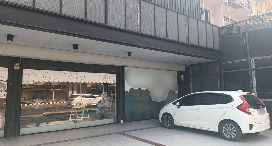 For rent retail Space in Khan Na Yao, Bangkok