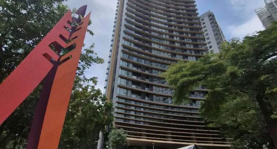 For rent 1 bed condo in Khlong Toei, Bangkok