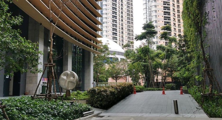 Condo en alquiler de 1 habitaciones en Khlong Toei, Bangkok
