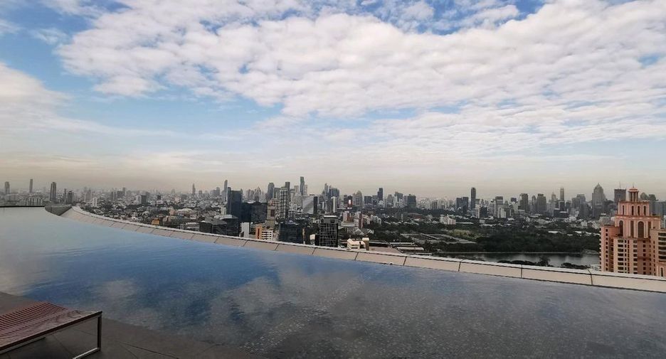 Condo en alquiler de 1 habitaciones en Khlong Toei, Bangkok