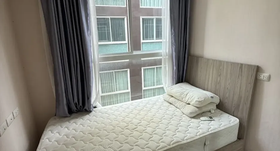 For sale 2 bedrooms condo in Bang Phlat, Bangkok