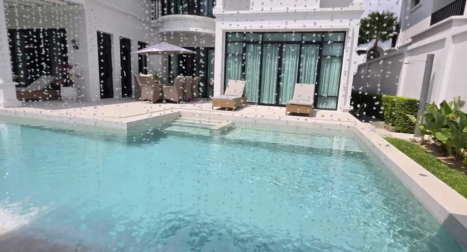 For sale 3 bedrooms villa in Thalang, Phuket