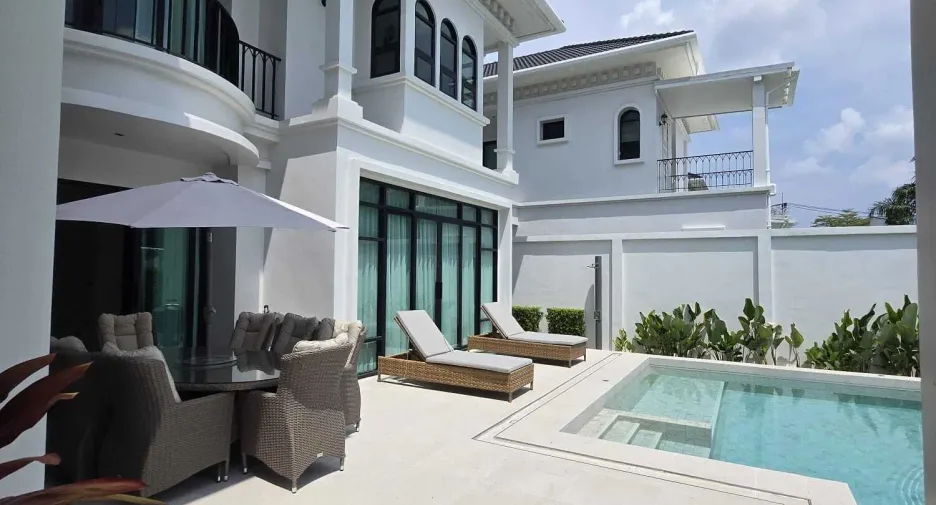 For sale 3 bedrooms villa in Thalang, Phuket