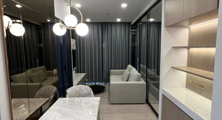 For rent 1 bed condo in Huai Khwang, Bangkok
