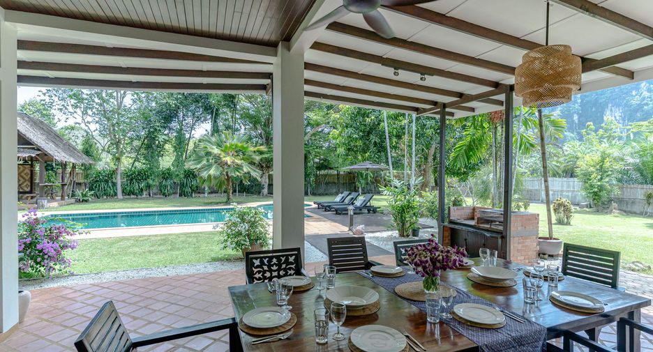 For rent 5 bedrooms villa in Mueang Krabi, Krabi