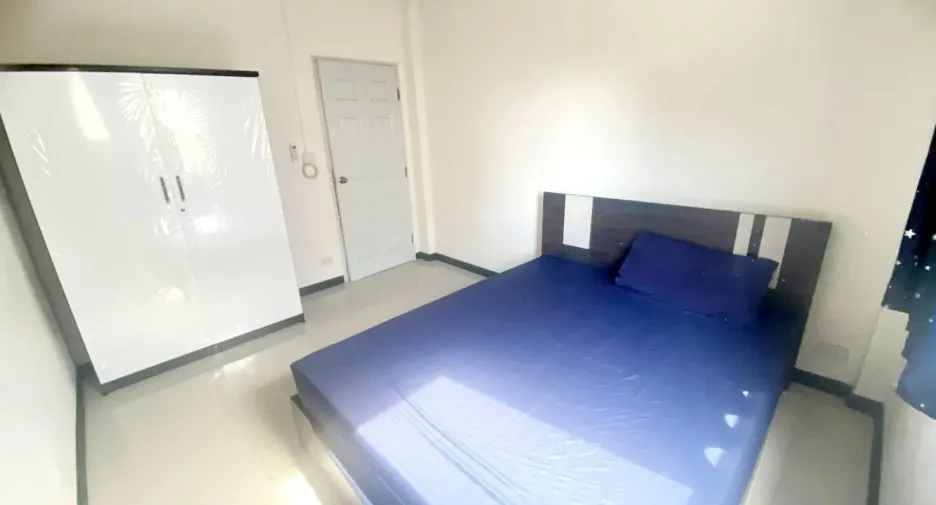 For sale 4 bedrooms house in East Pattaya, Pattaya