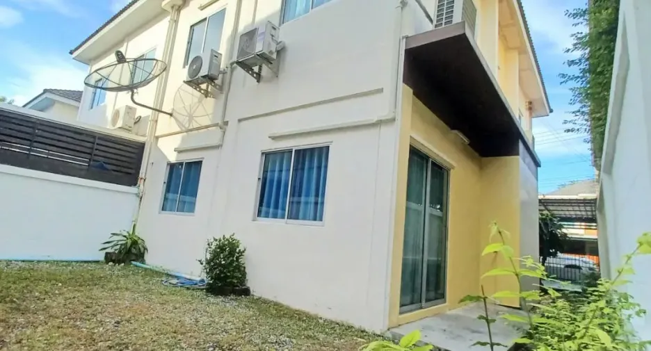 For sale 4 bedrooms house in East Pattaya, Pattaya