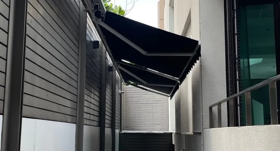 For sale 3 bedrooms condo in Yan Nawa, Bangkok