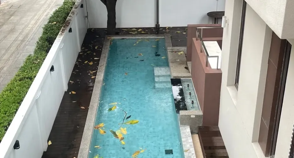For sale 3 bedrooms condo in Yan Nawa, Bangkok