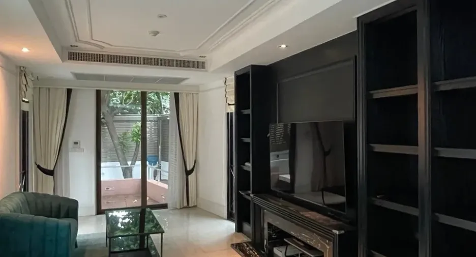 For sale 3 bedrooms condo in Yan Nawa, Bangkok