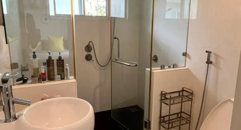 For rent 4 bedrooms house in Mueang Khon Kaen, Khon Kaen
