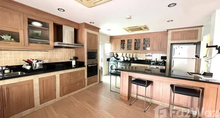 For rent 4 bedrooms house in Mueang Khon Kaen, Khon Kaen