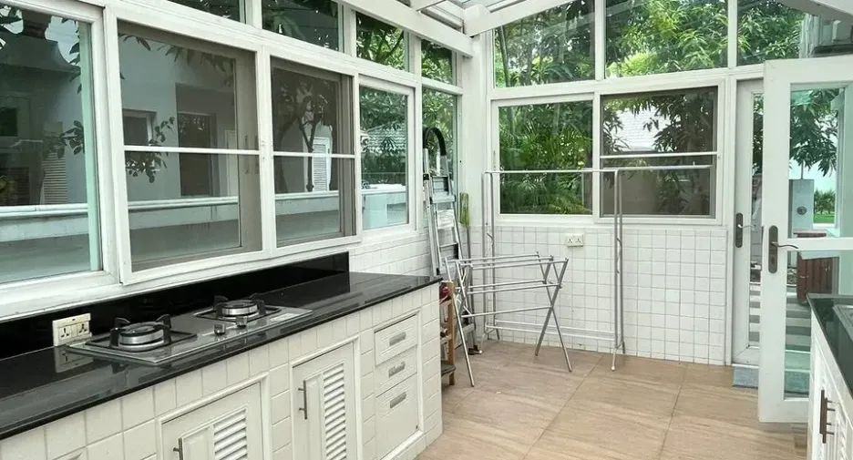 For rent 4 bedrooms house in Mueang Khon Kaen, Khon Kaen