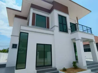 For sale 3 bedrooms house in Mueang Nakhon Pathom, Nakhon Pathom