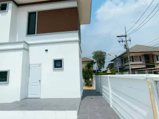 For sale 3 bedrooms house in Mueang Nakhon Pathom, Nakhon Pathom