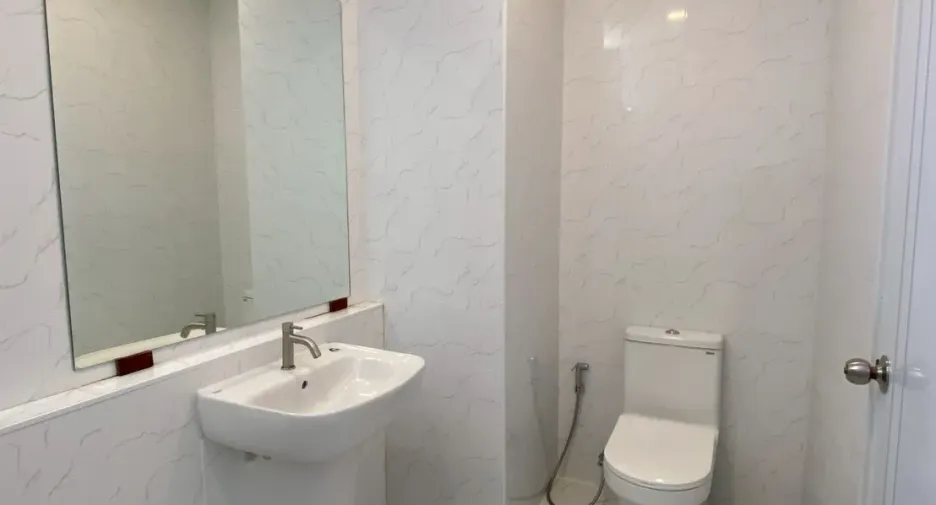 For sale 3 bedrooms house in Mueang Nakhon Pathom, Nakhon Pathom