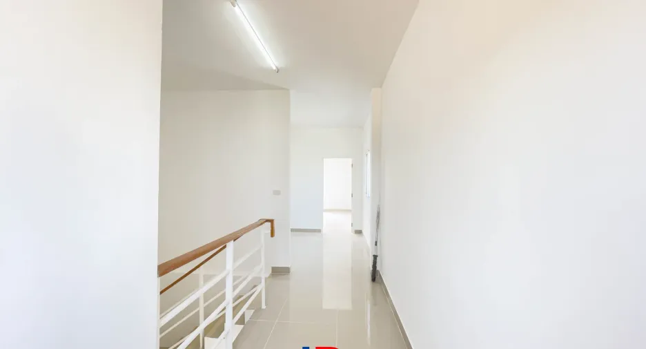 For sale 2 ベッドルーム retail Space in Sam Phran, Nakhon Pathom