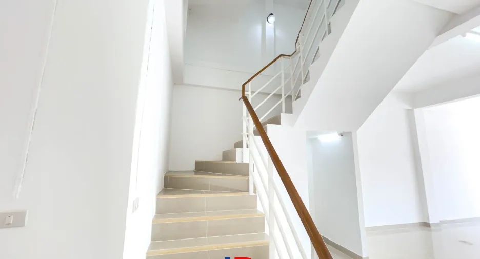 For sale 2 ベッドルーム retail Space in Sam Phran, Nakhon Pathom