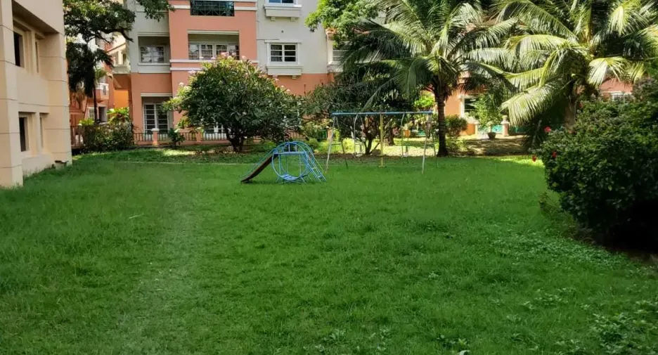 For sale 3 bedrooms condo in Mueang Pathum Thani, Pathum Thani