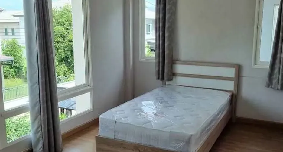 For rent 4 bedrooms house in Pak Kret, Nonthaburi