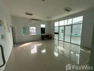 Haus zur Miete mit Studio in Lat Lum Kaeo, Pathum Thani