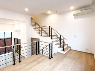 For sale 3 bedrooms townhouse in Suan Luang, Bangkok