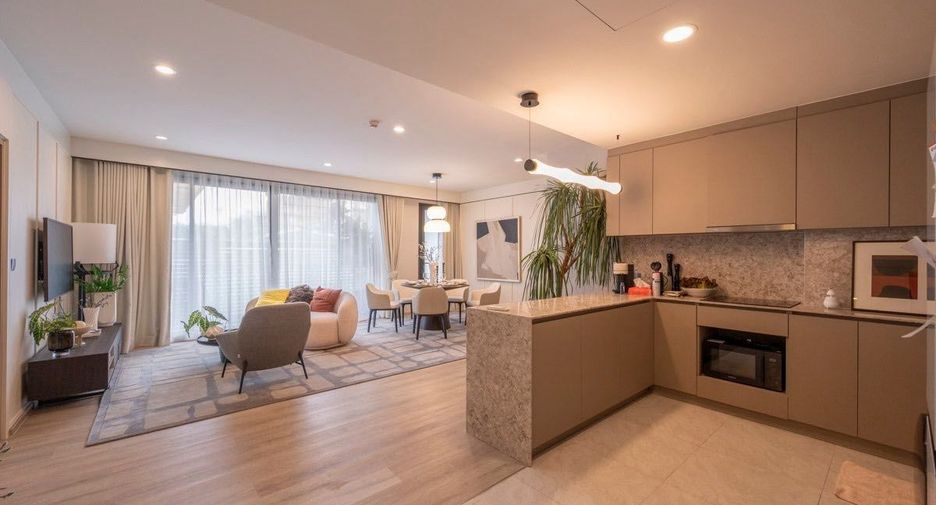 For rent 2 bedrooms condo in Huai Khwang, Bangkok