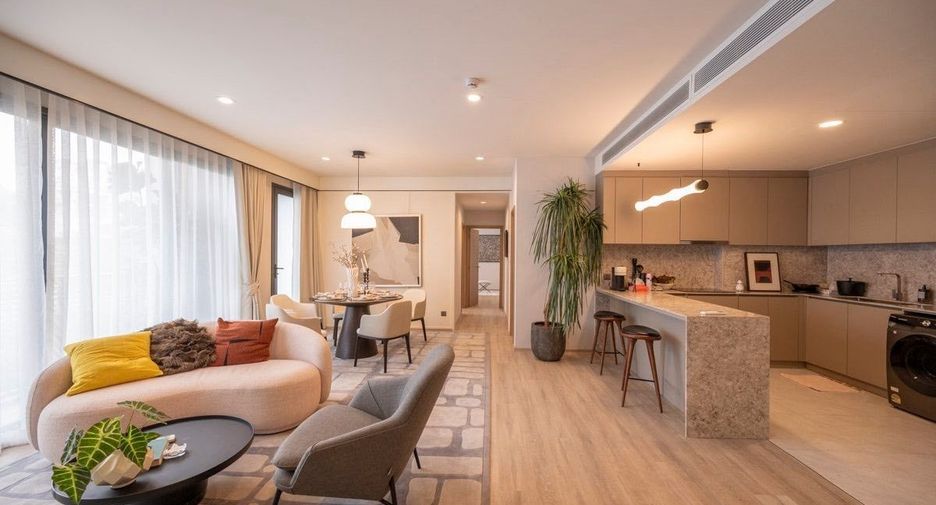 For rent 2 bedrooms condo in Huai Khwang, Bangkok