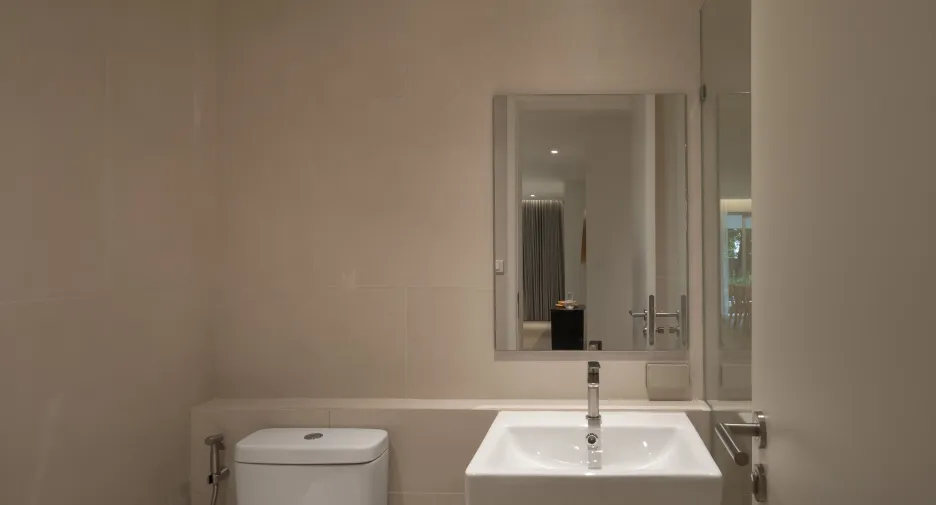 For rent 3 bedrooms condo in Sathon, Bangkok