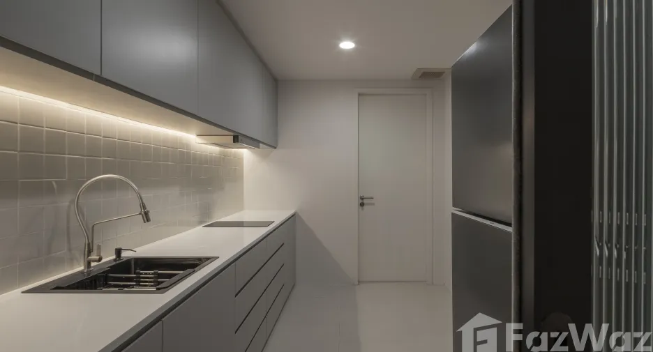 For rent 3 bedrooms condo in Sathon, Bangkok