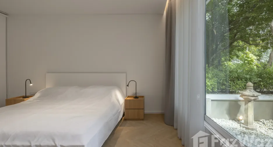 For rent 3 bedrooms condo in Sathon, Bangkok