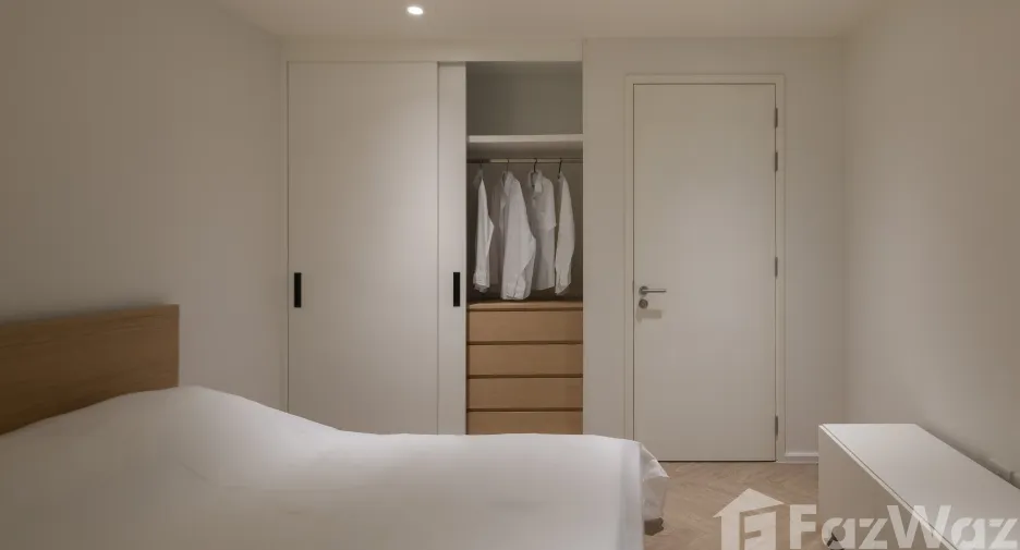 For rent 3 bedrooms condo in Sathon, Bangkok