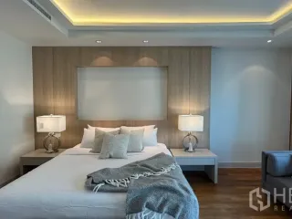 For rent 3 bedrooms condo in Pathum Wan, Bangkok