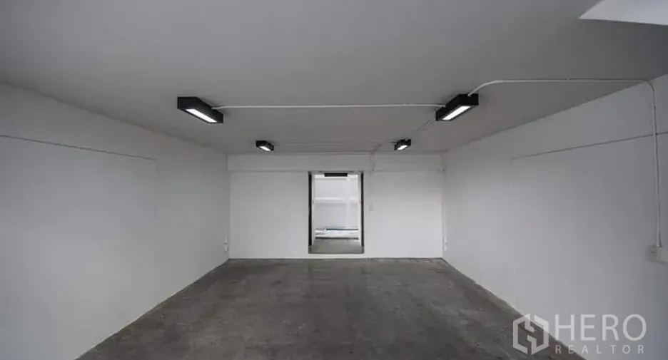 For rent and for sale 2 bedrooms office in Phra Khanong, Bangkok