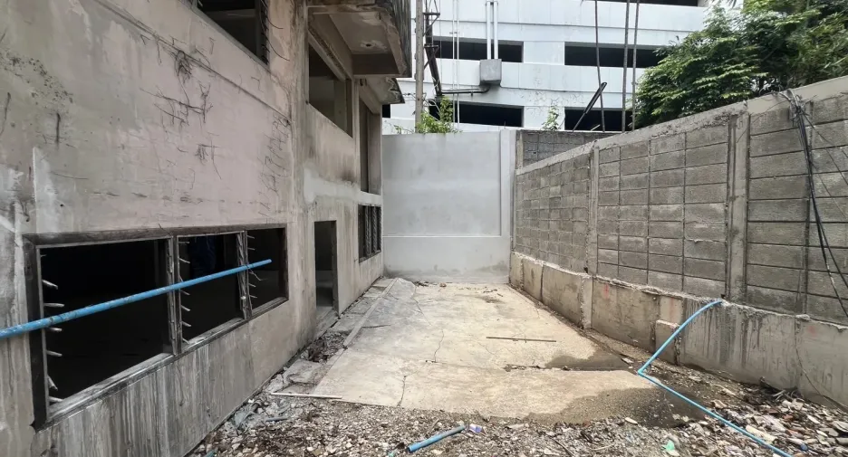 For rent retail Space in Bang Rak, Bangkok