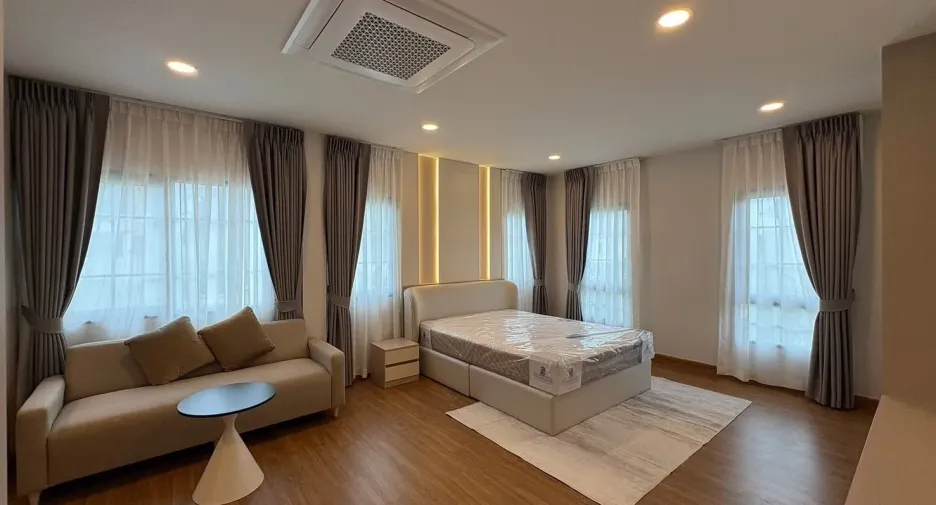 For rent 4 bedrooms house in Bang Phli, Samut Prakan