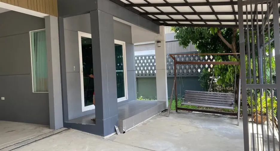 For rent 3 bedrooms house in Prawet, Bangkok