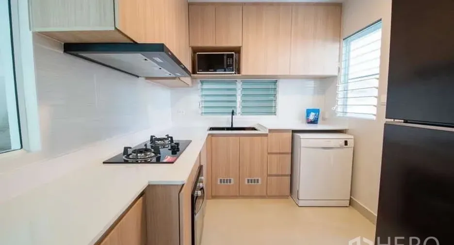 For rent 4 bedrooms house in Bang Phli, Samut Prakan