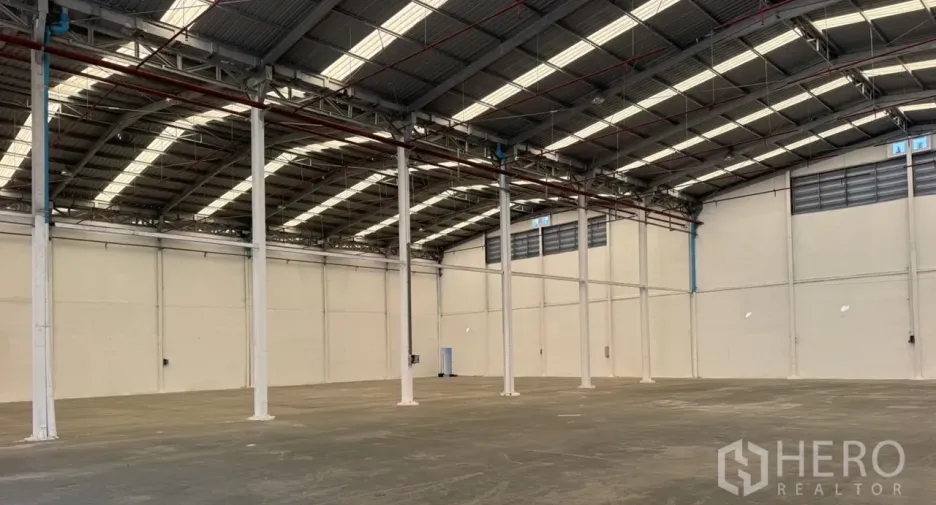 For rent warehouse in Pak Kret, Nonthaburi
