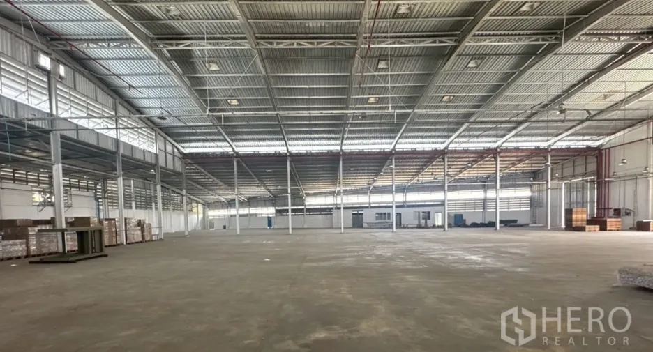 For rent warehouse in Pak Kret, Nonthaburi