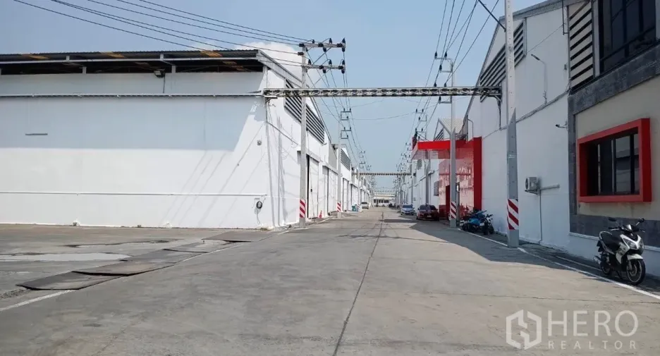 For rent warehouse in Pak Kret, Nonthaburi